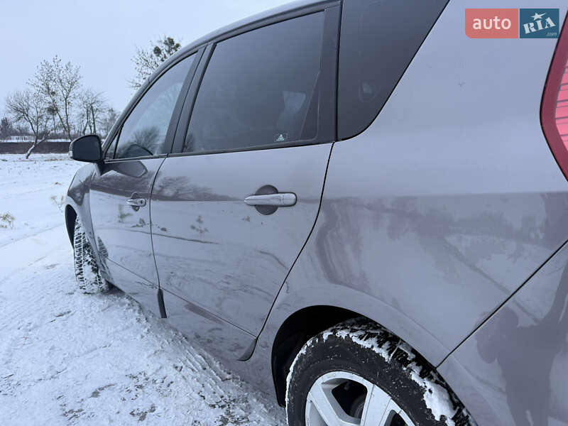 Минивэн Renault Scenic 2011 в Нововолынске фото 8 Минивэн Renault Scenic 2011 в Нововолынске