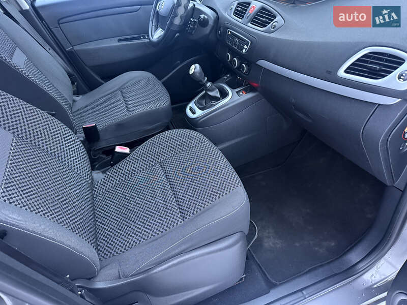 Минивэн Renault Scenic 2011 в Нововолынске фото 22 Минивэн Renault Scenic 2011 в Нововолынске