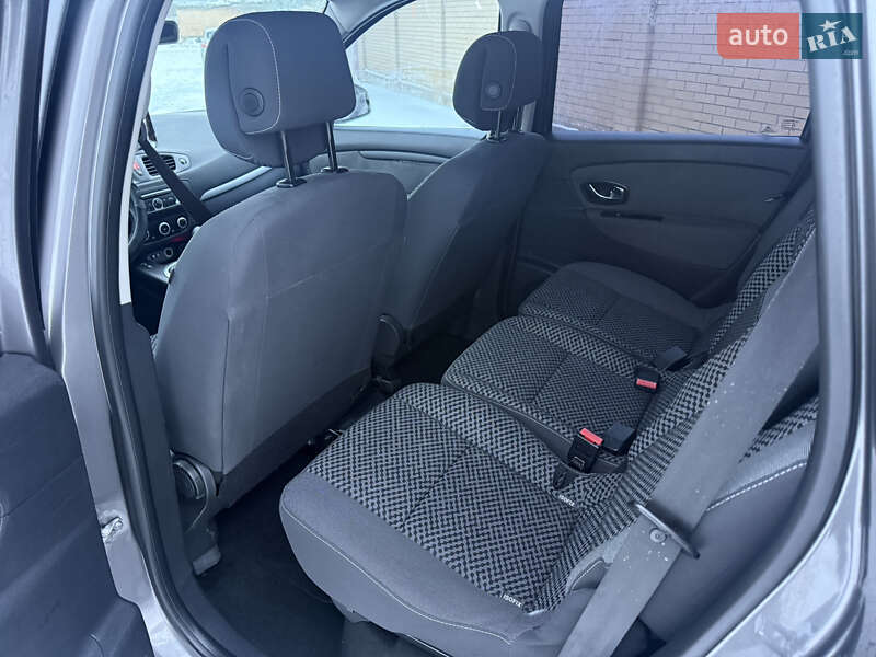 Минивэн Renault Scenic 2011 в Нововолынске фото 26 Минивэн Renault Scenic 2011 в Нововолынске