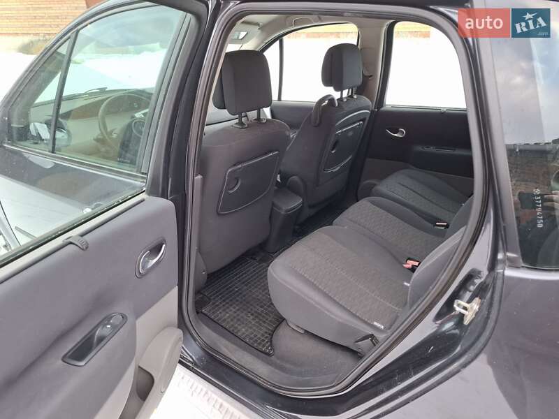 Минивэн Renault Scenic 2007 в Барышевке фото 24 Минивэн Renault Scenic 2007 в Барышевке