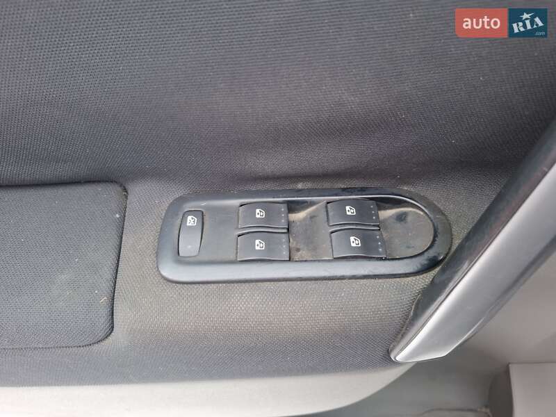 Минивэн Renault Scenic 2007 в Барышевке фото 25 Минивэн Renault Scenic 2007 в Барышевке