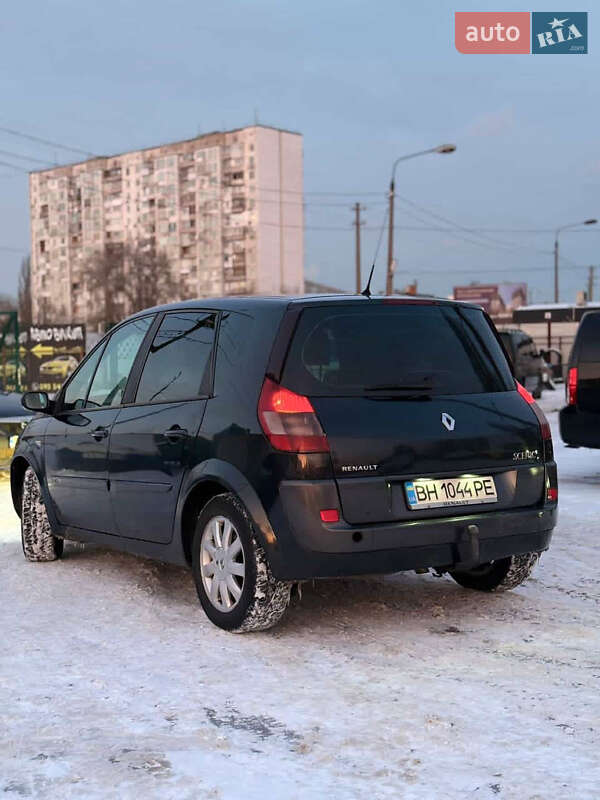 Минивэн Renault Scenic 2004 в Новых Санжарах