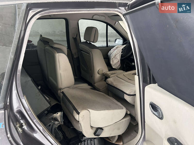 Мінівен Renault Scenic 2003 в Івано-Франківську