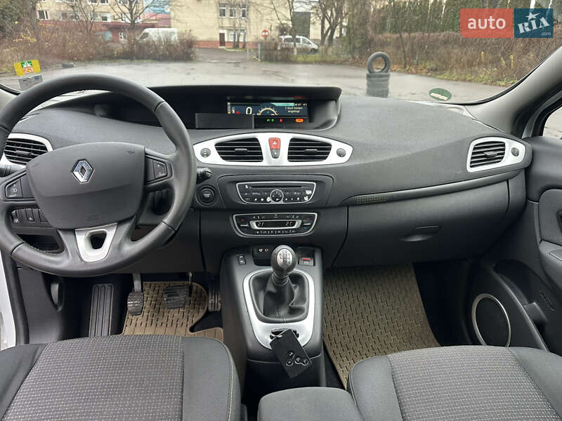 Минивэн Renault Scenic 2010 в Луцке
