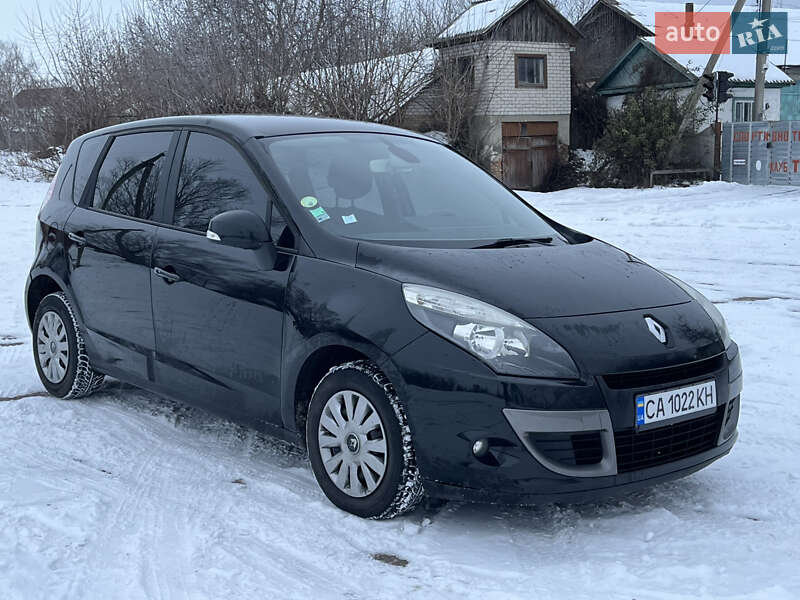 Минивэн Renault Scenic 2011 в Черкассах