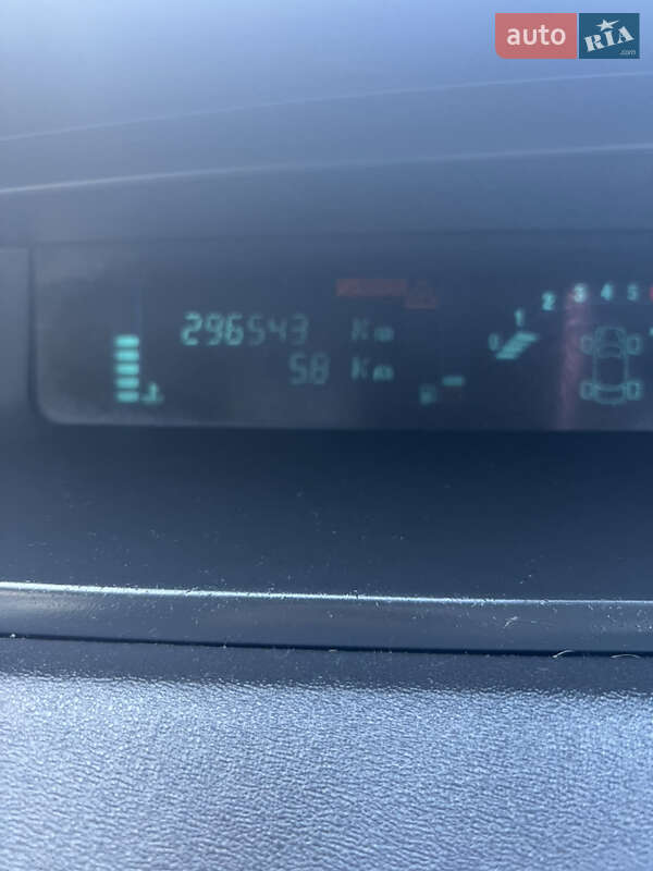 Минивэн Renault Scenic 2004 в Киеве фото 22 Минивэн Renault Scenic 2004 в Киеве