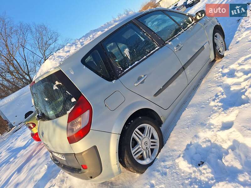 Мінівен Renault Scenic 2004 в Чернівцях
