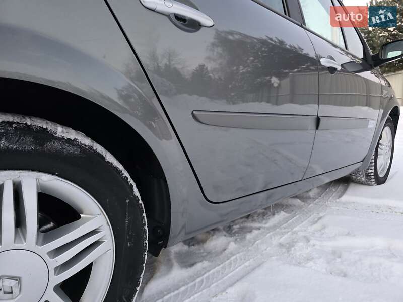 Минивэн Renault Scenic 2004 в Луцке