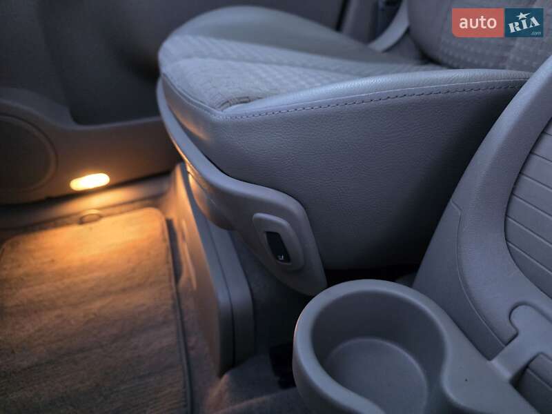 Минивэн Renault Scenic 2004 в Луцке