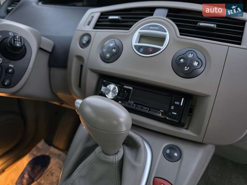 Минивэн Renault Scenic 2004 в Луцке