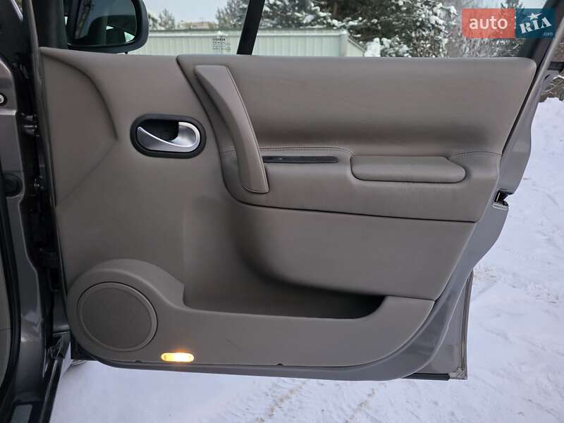 Минивэн Renault Scenic 2004 в Луцке