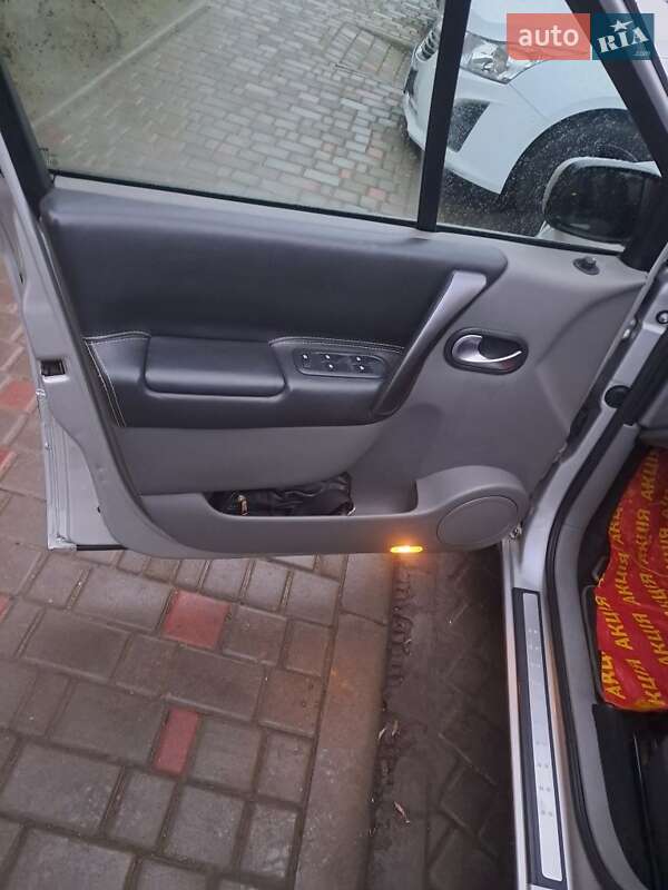 Минивэн Renault Scenic 2005 в Одессе