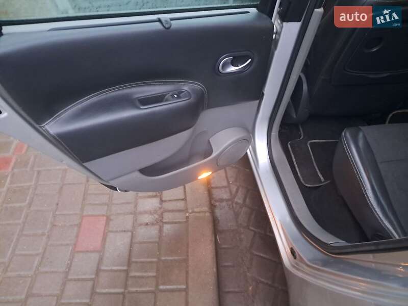 Минивэн Renault Scenic 2005 в Одессе