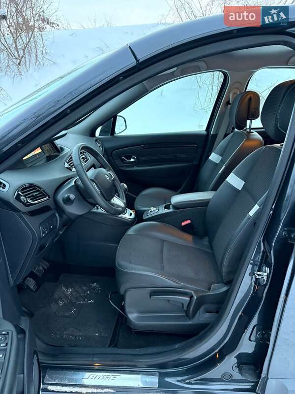 Минивэн Renault Scenic 2011 в Киверцах