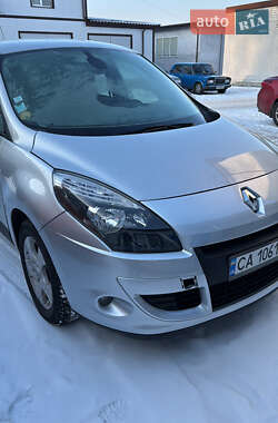 Минивэн Renault Scenic 2010 в Черкассах