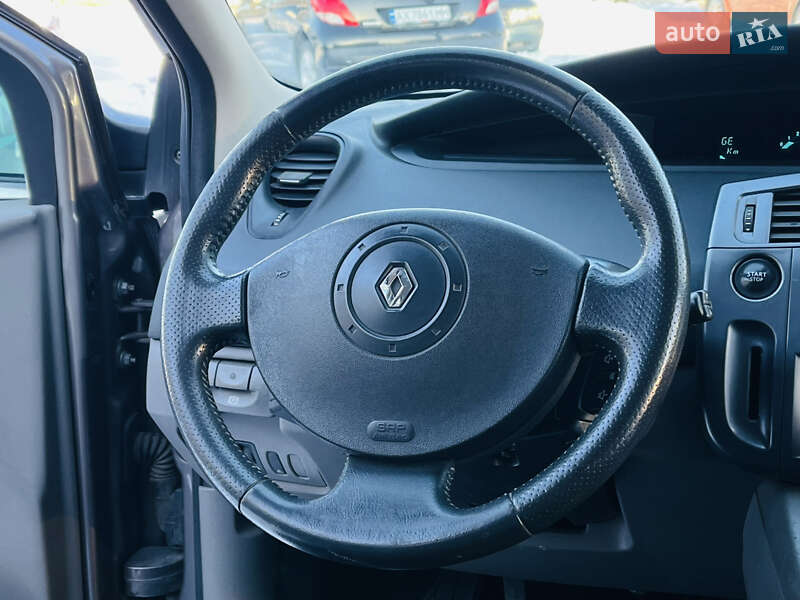 Минивэн Renault Scenic 2005 в Харькове