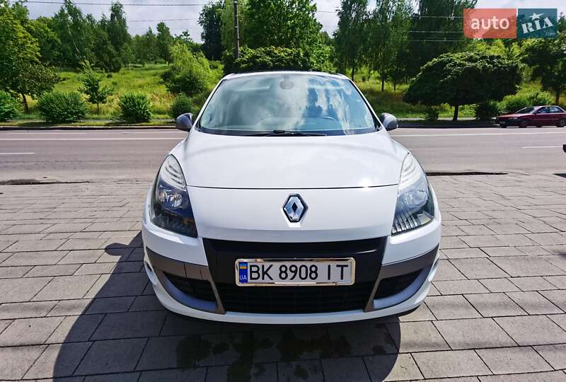 Renault Scenic 2011 Renault Scenic 2011