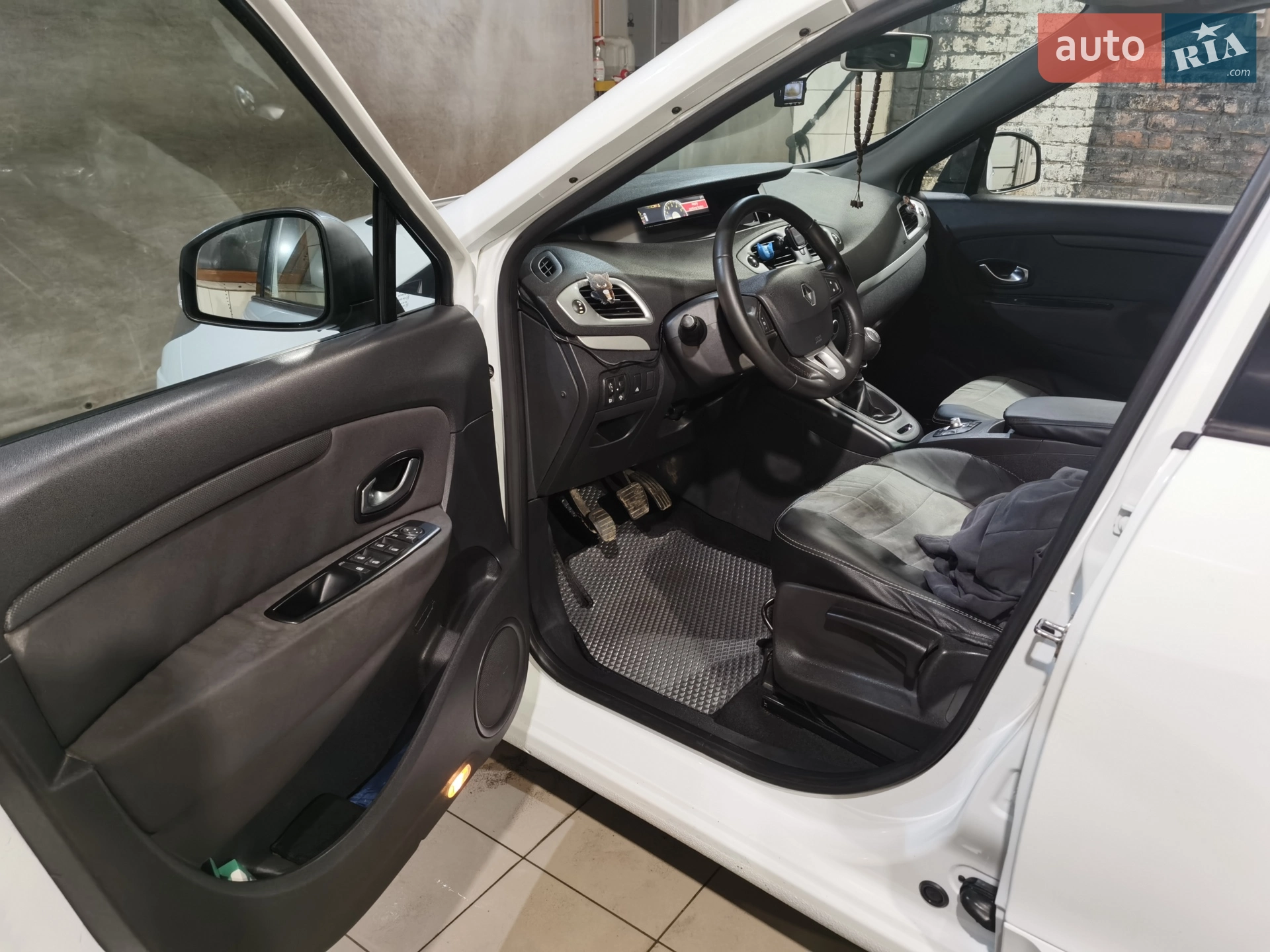 2011 Renault Scenic - мініатюра 11