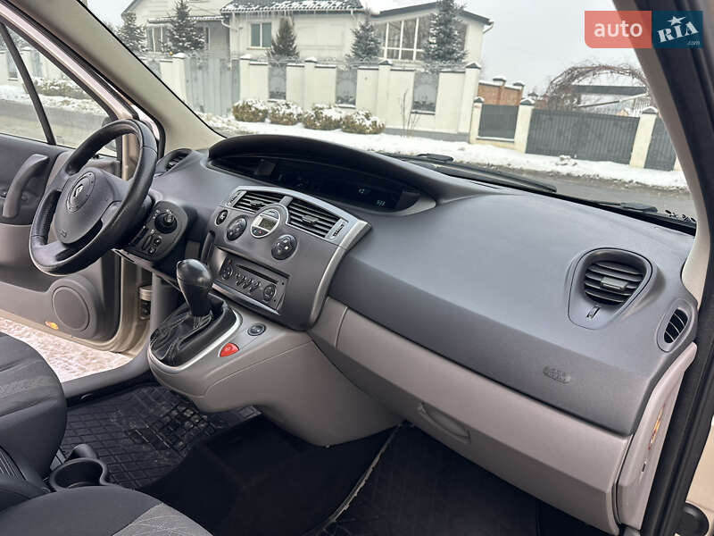Минивэн Renault Scenic 2006 в Виннице