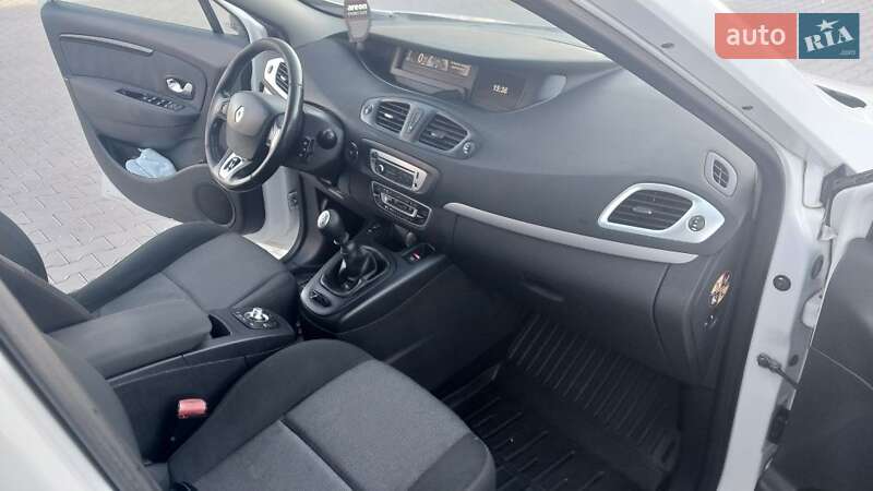 Минивэн Renault Scenic 2013 в Луцке
