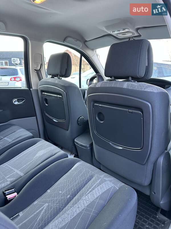 Минивэн Renault Scenic 2004 в Смеле