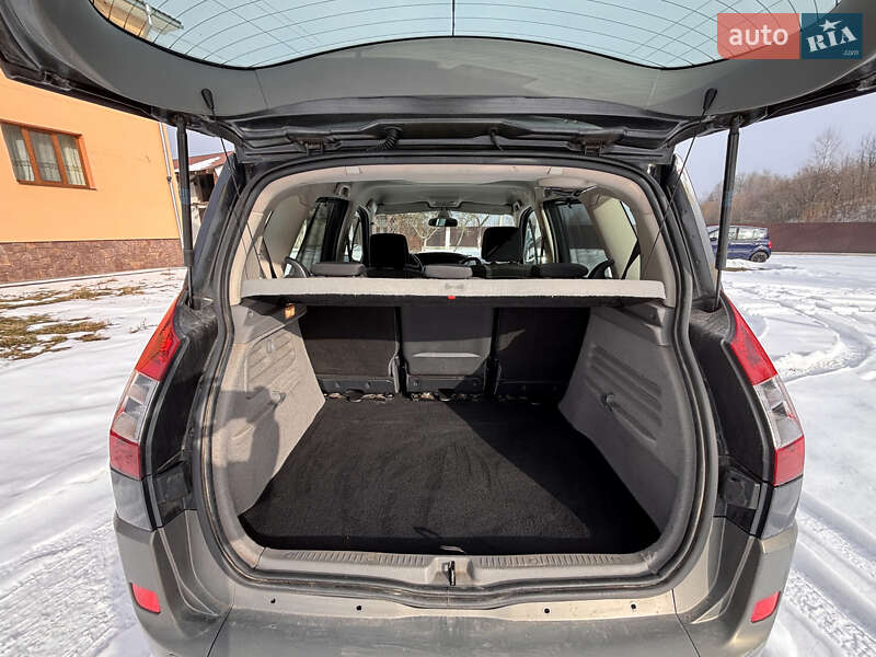 Минивэн Renault Scenic 2005 в Надворной