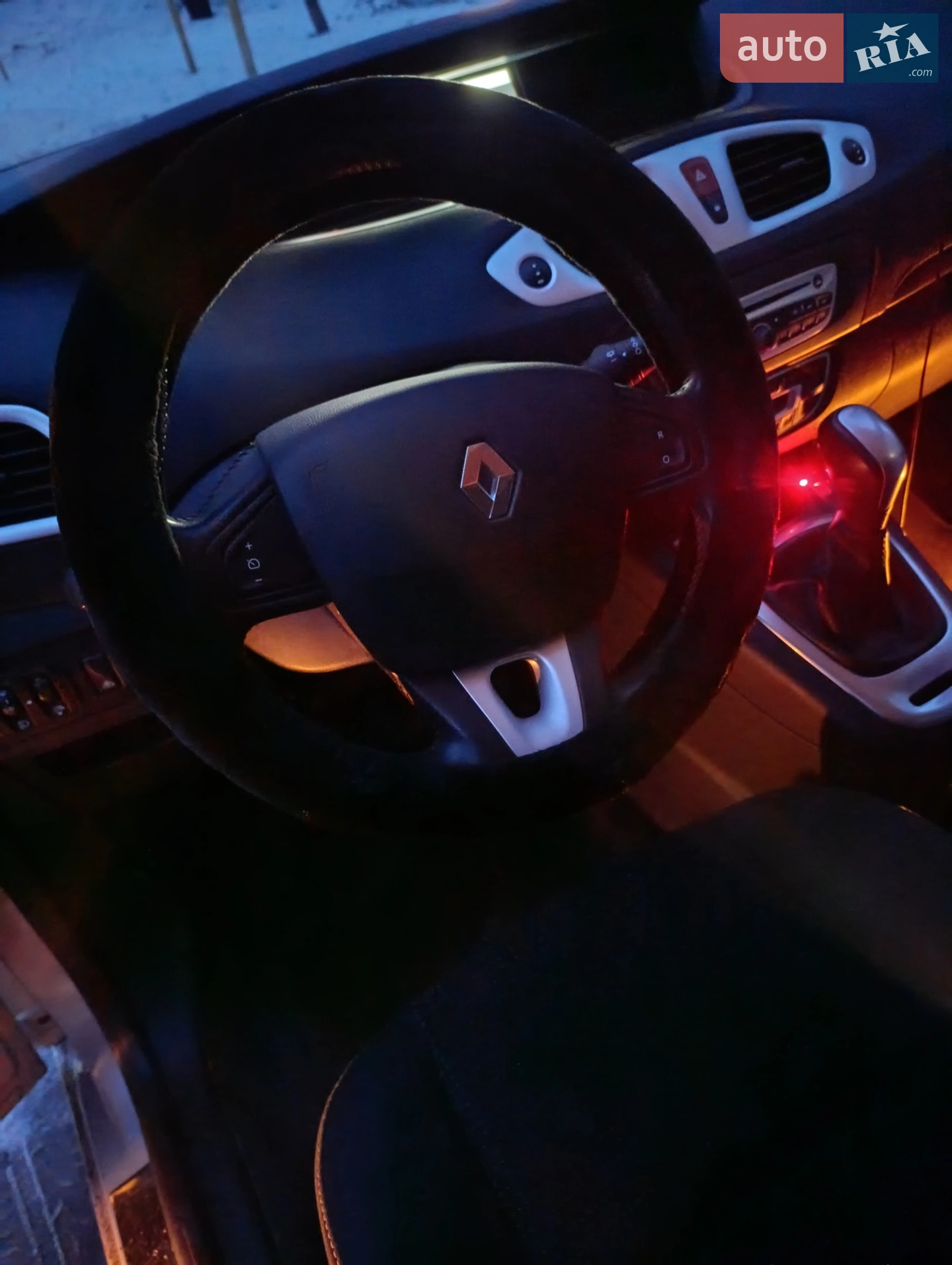 2010 Renault Scenic - мініатюра 11