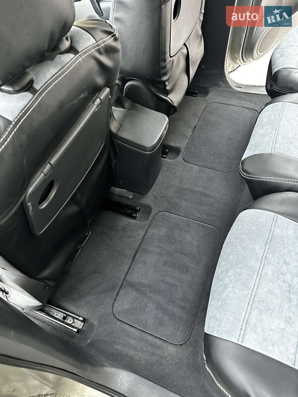 Мінівен Renault Scenic 2006 в Хмельницькому фото 18 Мінівен Renault Scenic 2006 в Хмельницькому