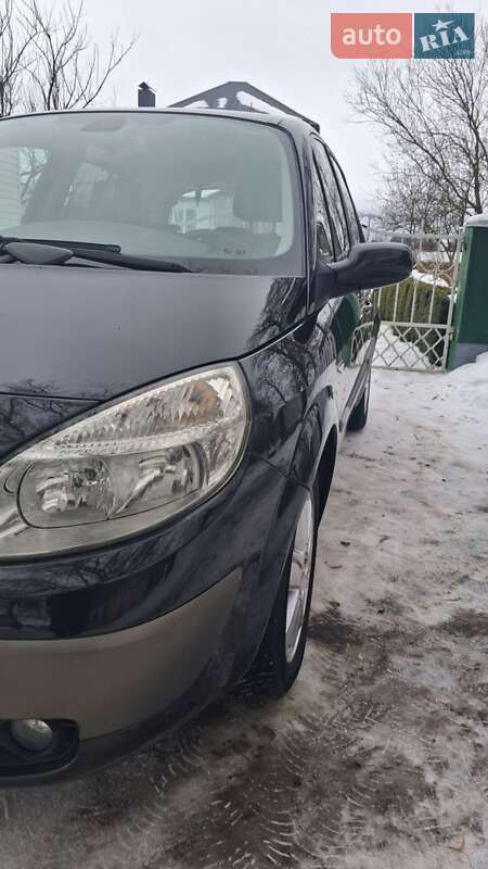 Минивэн Renault Scenic 2005 в Дубно