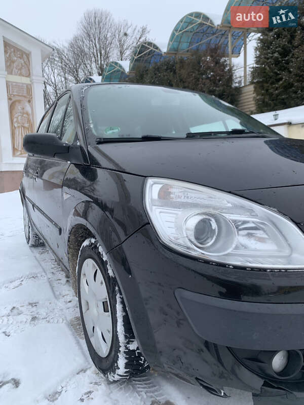 Минивэн Renault Scenic 2008 в Остроге