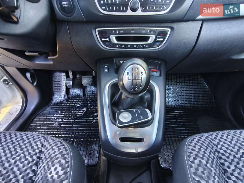 Минивэн Renault Scenic 2011 в Луцке