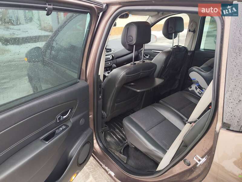 Минивэн Renault Scenic 2012 в Дрогобыче