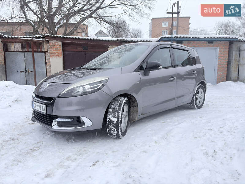 Минивэн Renault Scenic 2012 в Ромнах