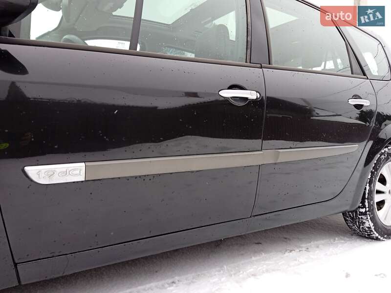 Минивэн Renault Scenic 2003 в Славуте