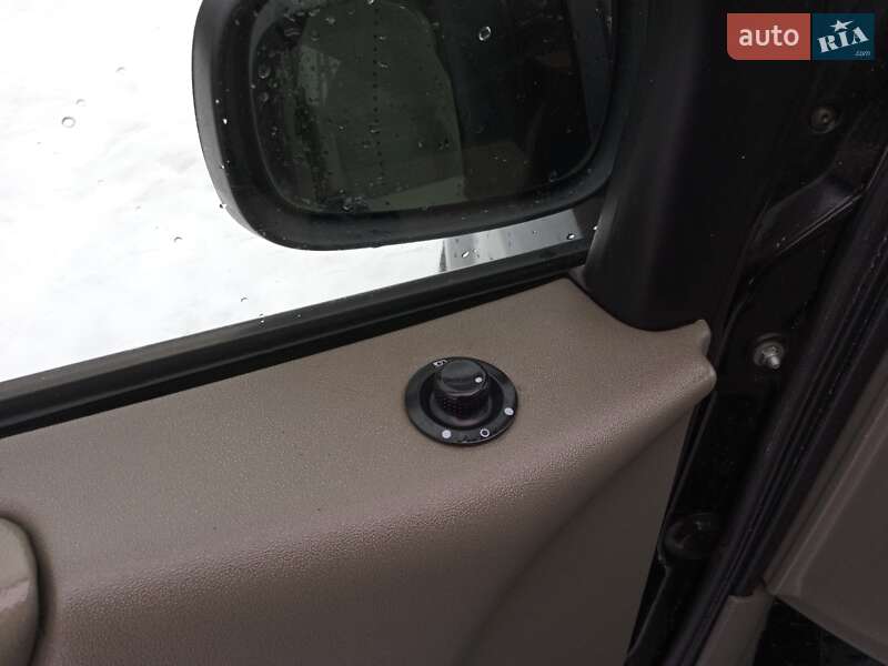 Минивэн Renault Scenic 2003 в Славуте