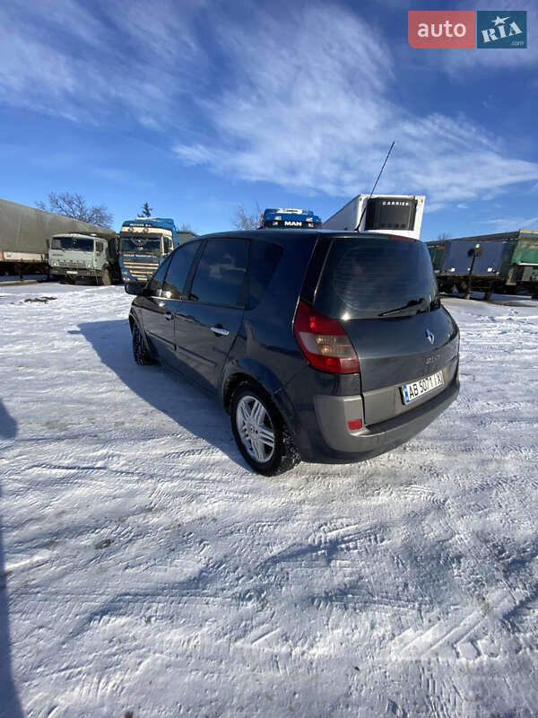 Минивэн Renault Scenic 2004 в Томашполе