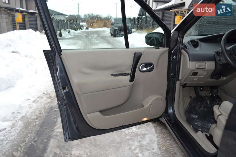 Минивэн Renault Scenic 2006 в Ровно