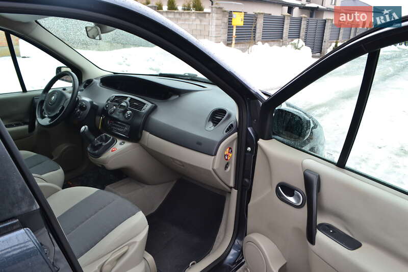 Минивэн Renault Scenic 2006 в Ровно
