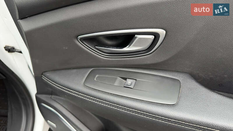 Минивэн Renault Scenic 2020 в Киеве фото 60 Минивэн Renault Scenic 2020 в Киеве