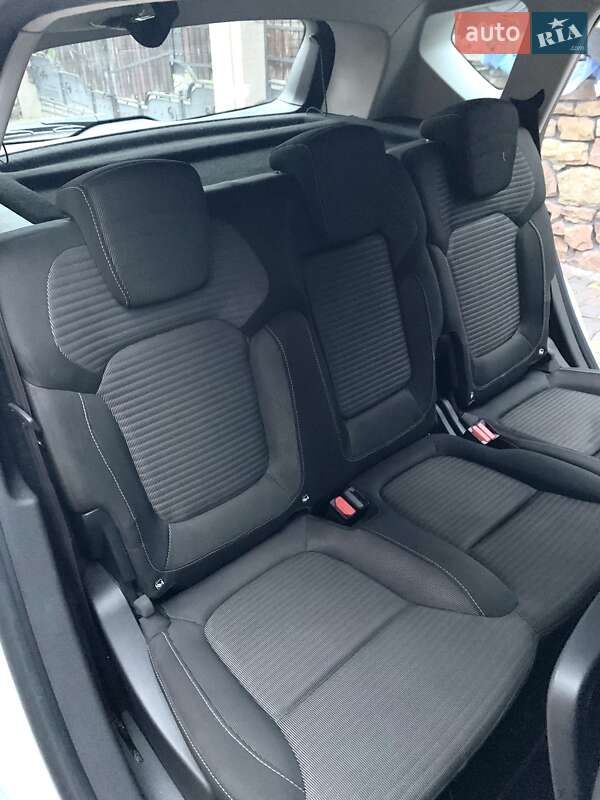 Минивэн Renault Scenic 2016 в Городке фото 11 Минивэн Renault Scenic 2016 в Городке