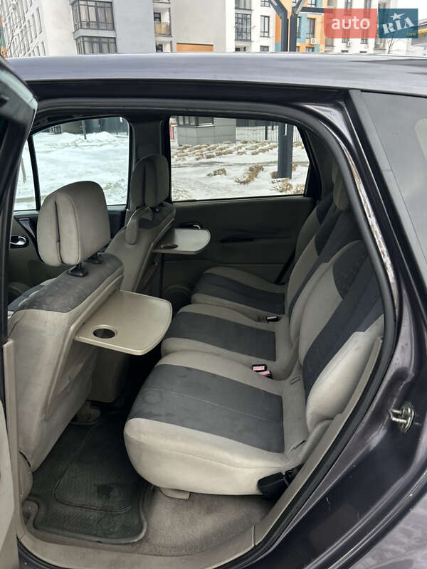 Мінівен Renault Scenic 2004 в Івано-Франківську фото 24 Мінівен Renault Scenic 2004 в Івано-Франківську