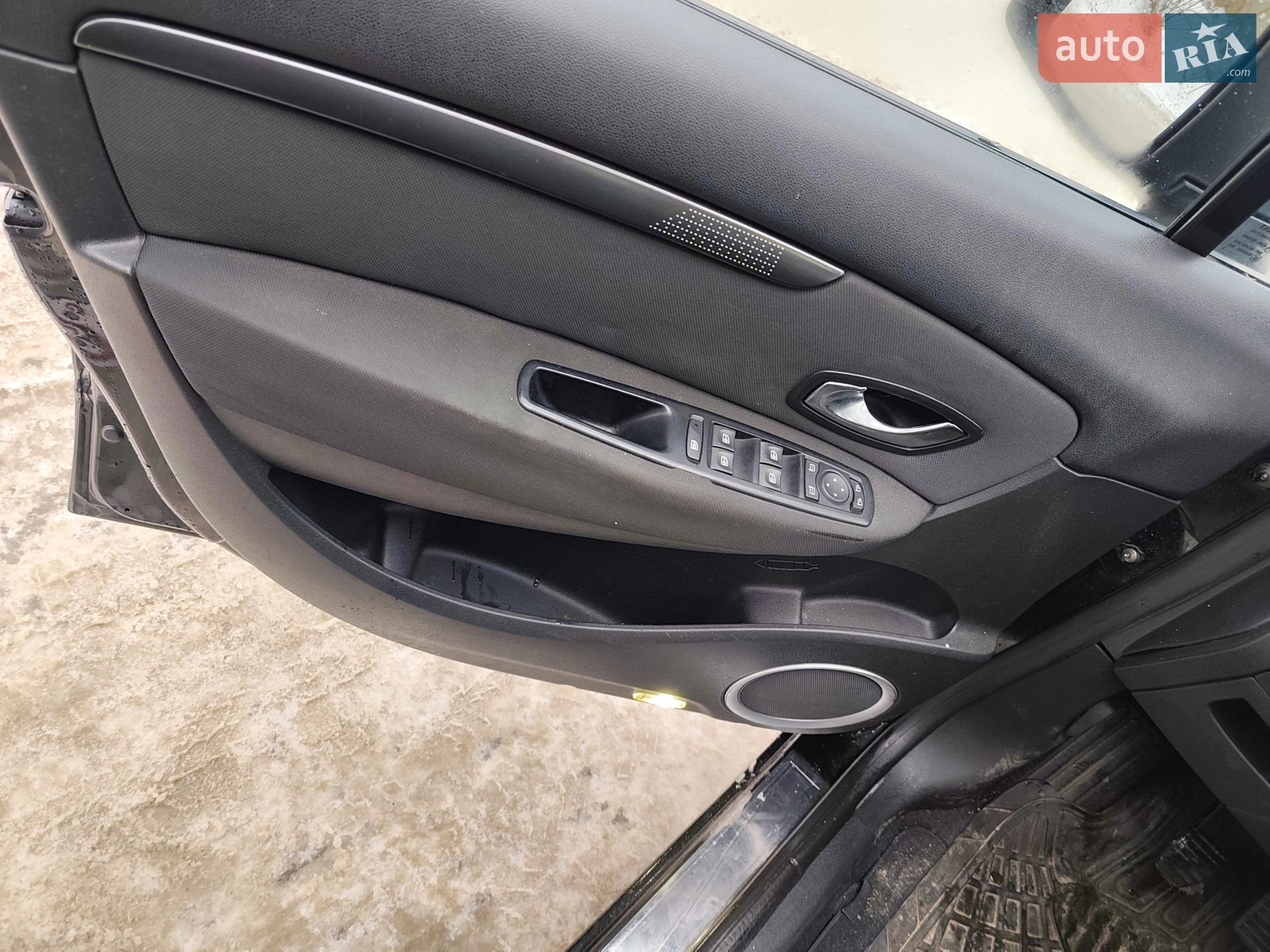 2010 Renault Scenic - мініатюра 12