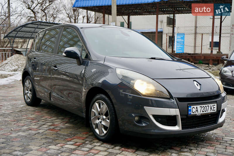Renault Scenic 2011