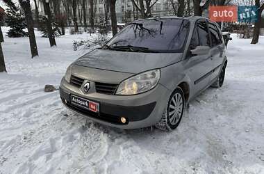 Мінівен Renault Scenic 2003 в Києві