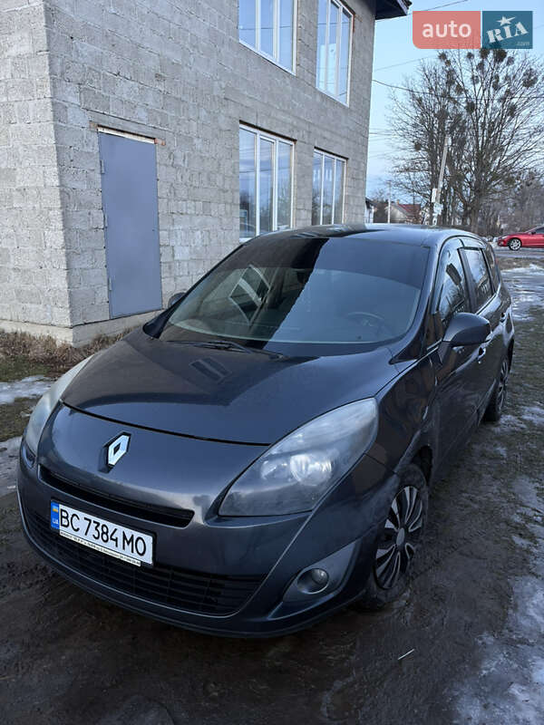 Мінівен Renault Scenic 2011 в Новояворівську