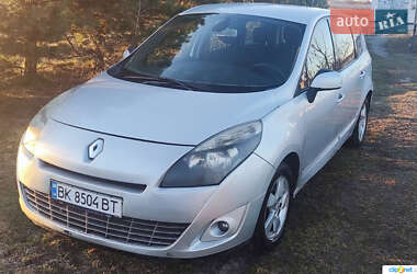 Минивэн Renault Scenic 2010 в Ровно