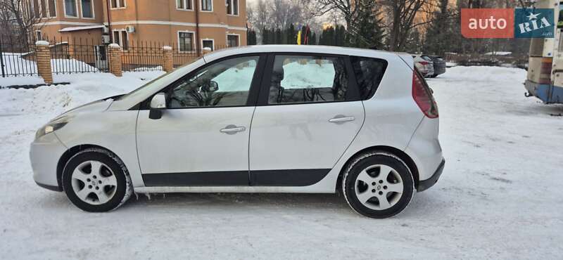 Минивэн Renault Scenic 2010 в Черкассах
