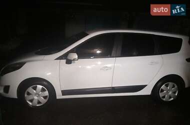 Минивэн Renault Scenic 2009 в Южноукраинске