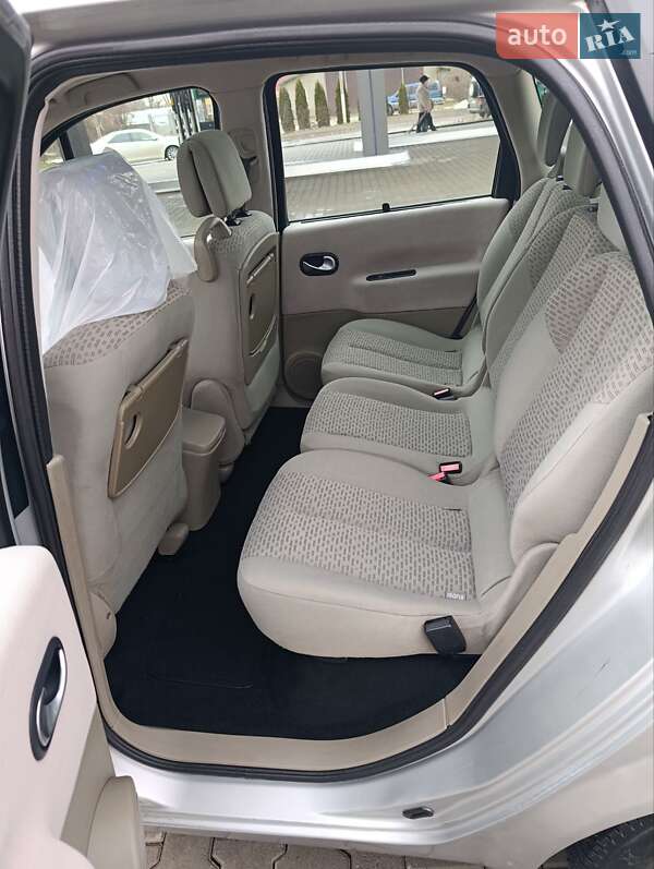 Мінівен Renault Scenic 2006 в Чернівцях