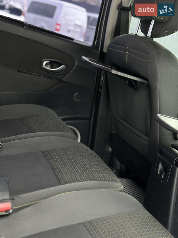 Минивэн Renault Scenic 2009 в Дрогобыче